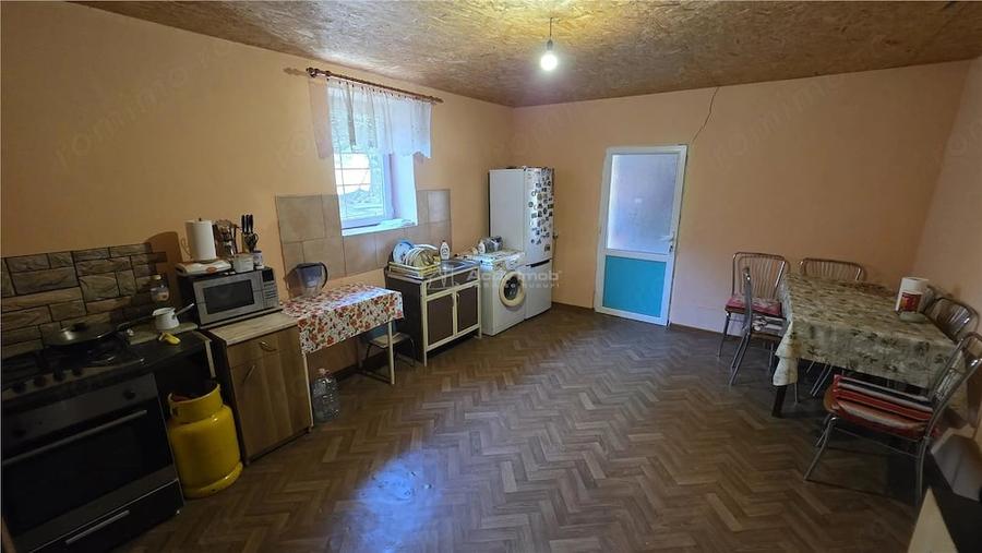 Casă cu Teren 4400 Mp în Petrilova