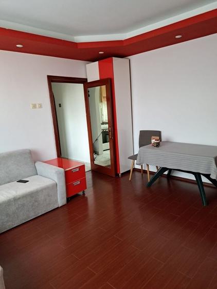 Apartament cu 2 camere semidecomandat în Ultracentral