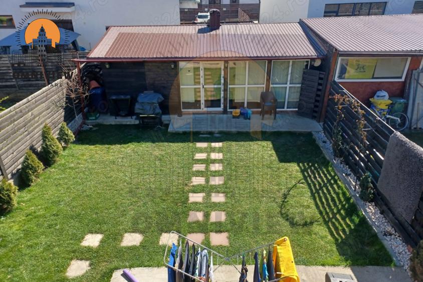 Duplex cu 4 camere cu Canalizare în Ghimbav