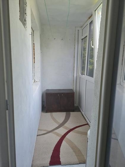 Apartament cu 2 camere decomandat în Berceni