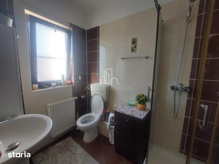 Casă cu 4 camere cu Teren 700 Mp în Livezeni