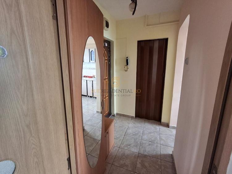 Apartament cu 2 camere semidecomandat, mobilat în Olteniței