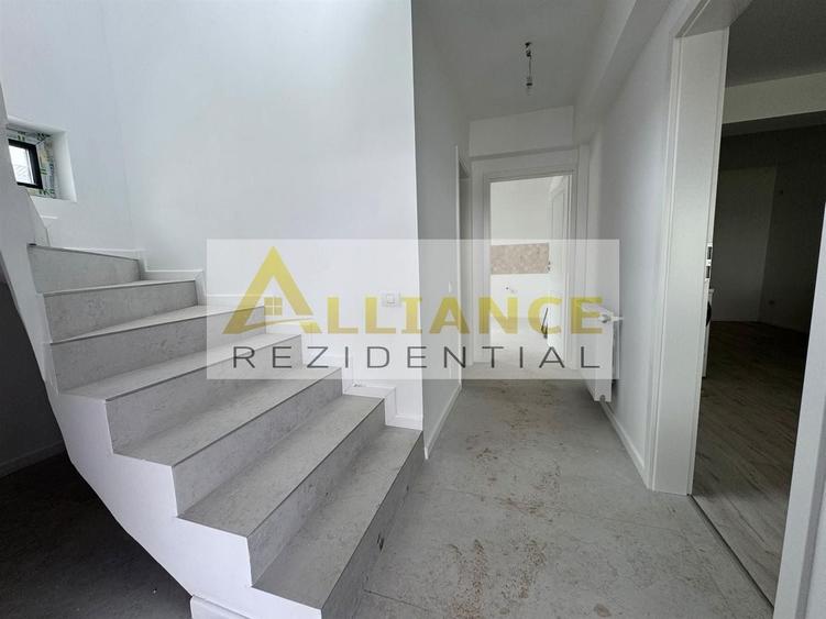 Duplex cu 4 camere decomandat cu Canalizare în Central