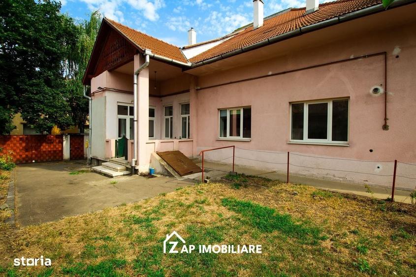Casă cu 4 camere în Central