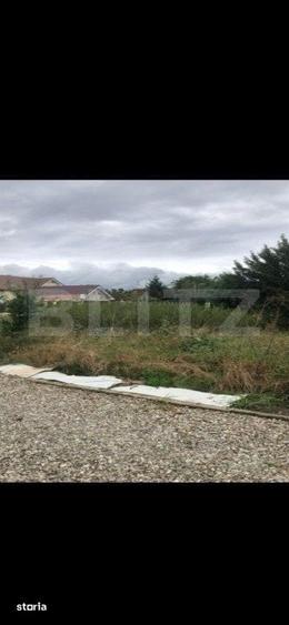 Teren de 2000 mp, în Stupini