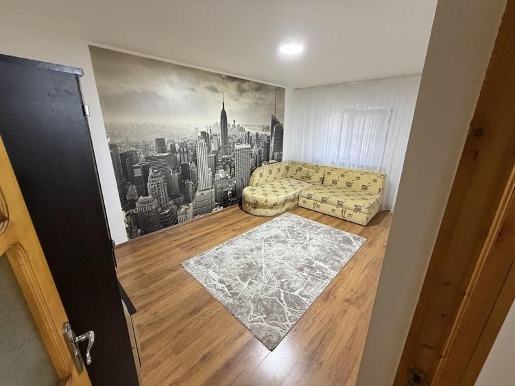 Apartament cu 2 camere decomandat în Nicolina