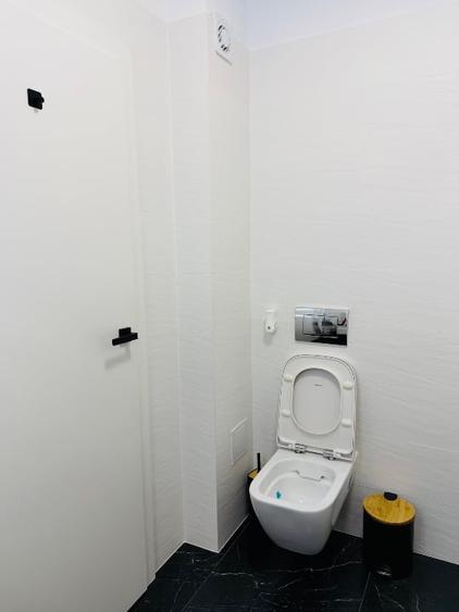 Apartament cu 2 camere semidecomandat, mobilat în Independenței