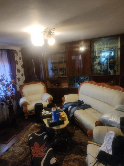 Casă cu 12 camere cu Teren 2230 Mp în Tăriceni