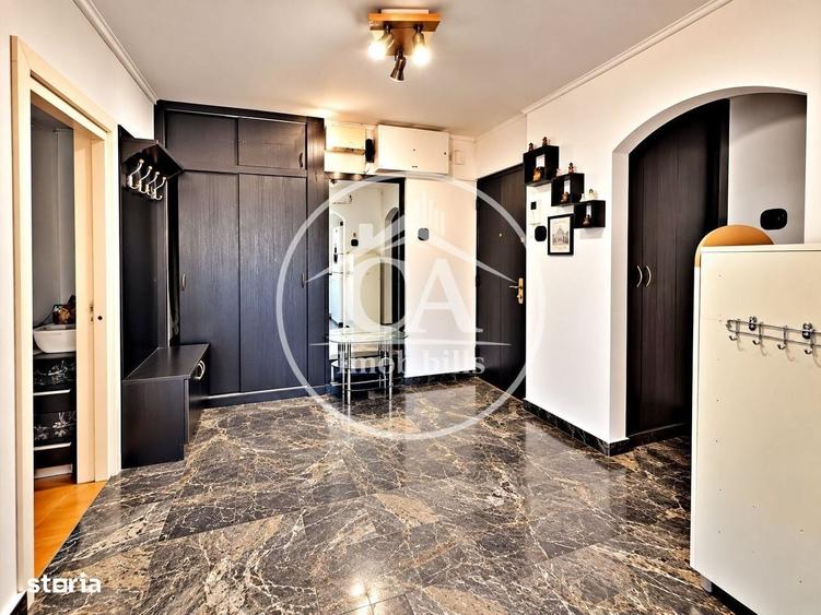 Apartament cu 4 camere decomandat în Rogerius