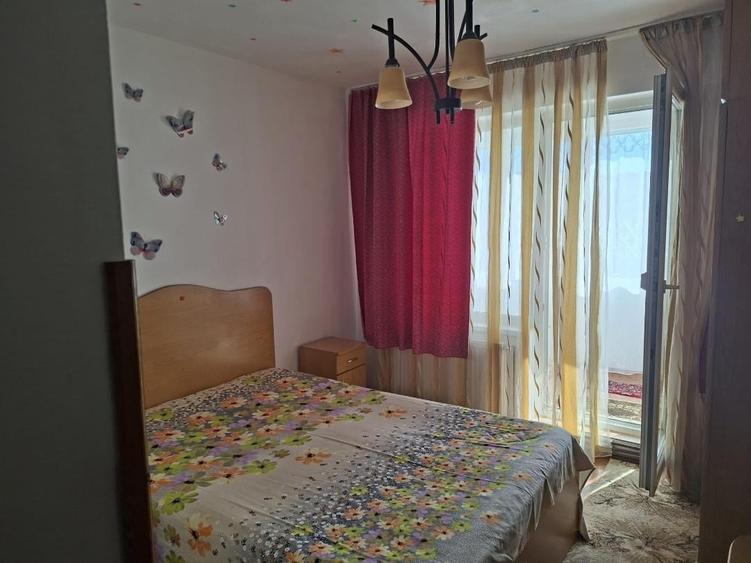 Apartament cu 3 camere decomandat în Tudor
