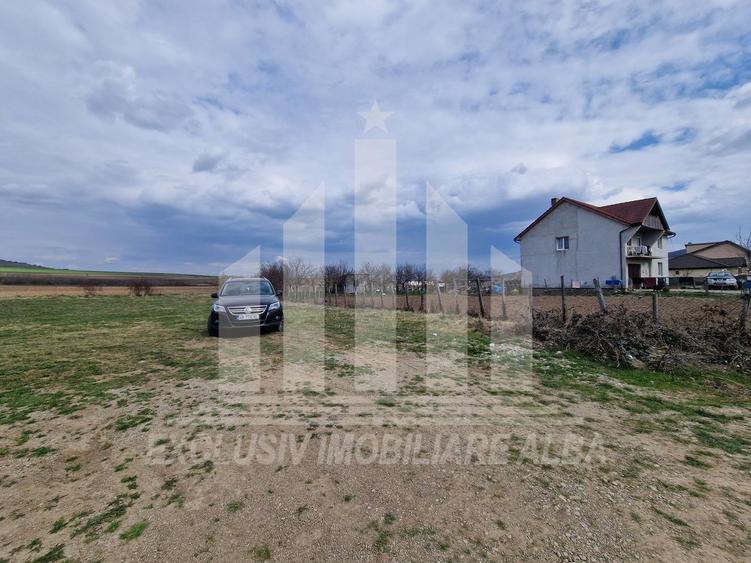 Teren Construcții intravilan de 1020 mp, în Ighiu