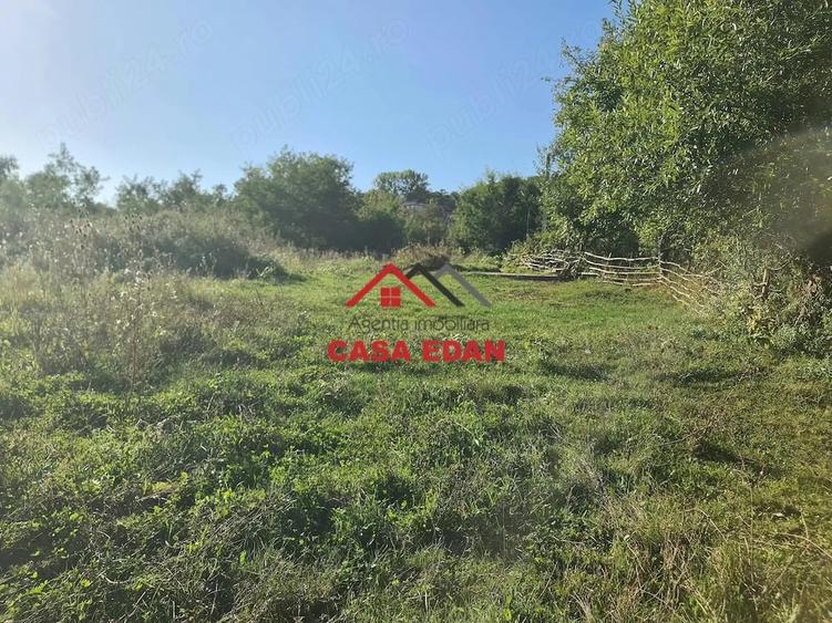 Teren de 1490 mp, în Cornu