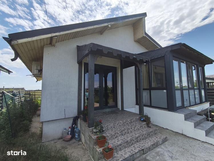 Casă cu 4 camere în Bâcu
