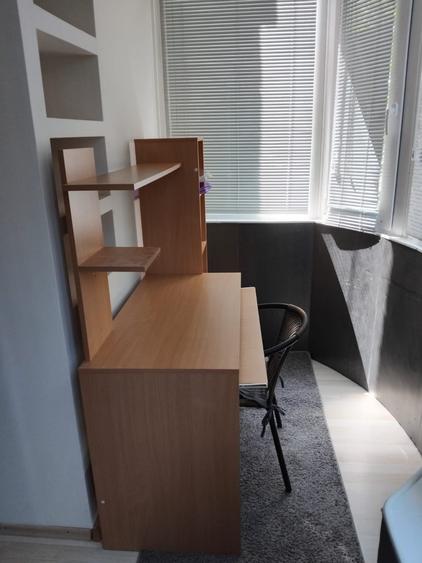 Apartament cu 3 camere semidecomandat în Plopilor