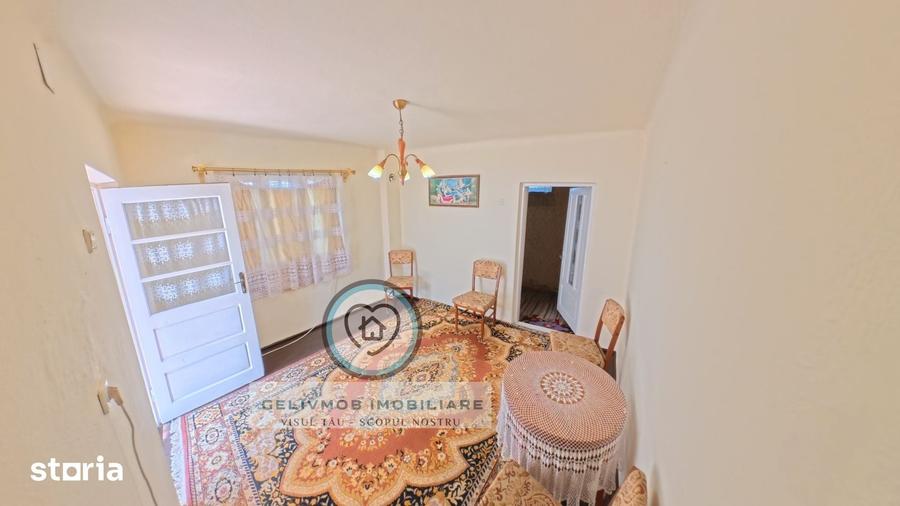 Casă cu 5 camere cu Teren 1158 Mp în Ariceștii Rahtivani