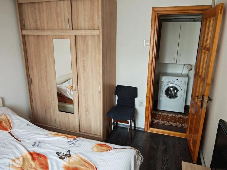 Apartament cu 3 camere semidecomandat în Radu Negru
