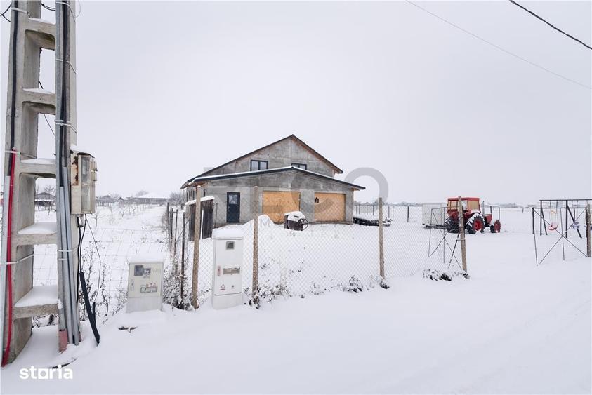 Casă cu 4 camere cu Teren 1000 Mp în Livada de Bihor