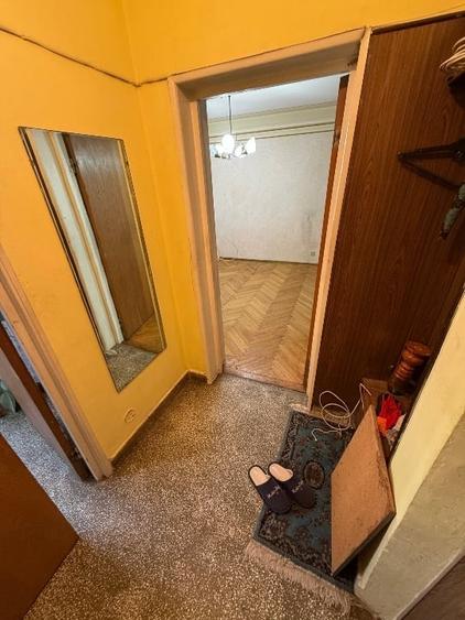 Apartament cu 2 camere semidecomandat în Obor