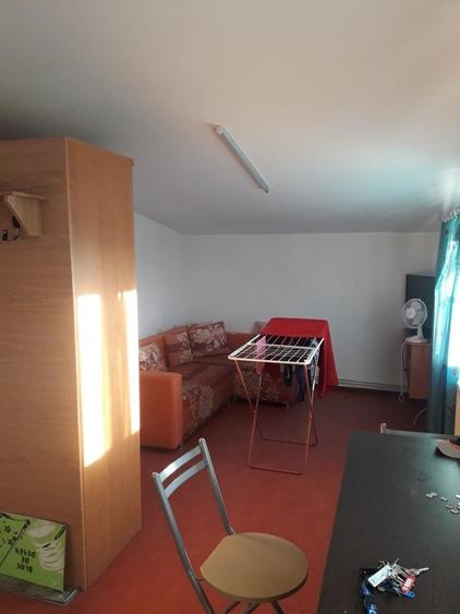 Inchiriez apartament cu 2camere la et 1 - 3