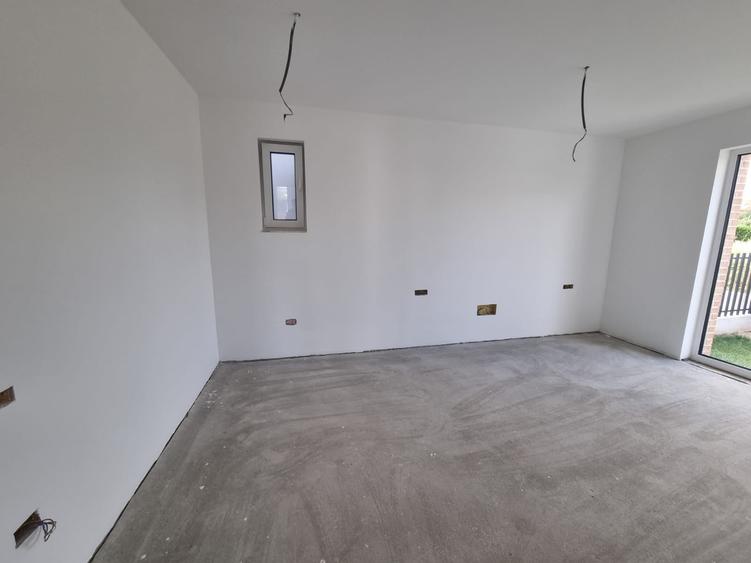 Casă individuală cu 4 camere cu Teren 575 Mp în Cetate