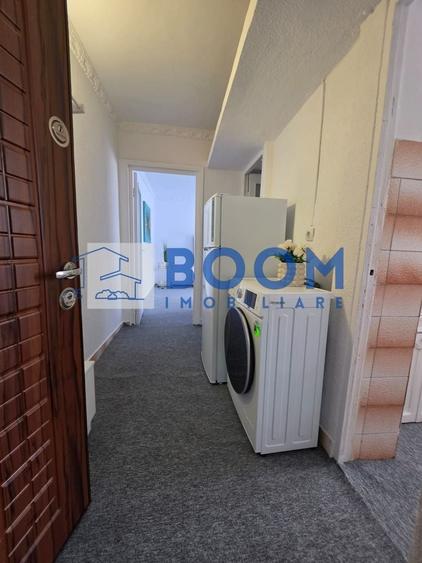 Apartament cu 2 camere semidecomandat, mobilat în Republicii