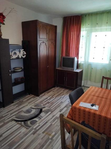 Garsonieră în Noua