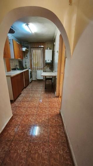 Apartament cu 2 camere semidecomandat, mobilat în Pantelimon
