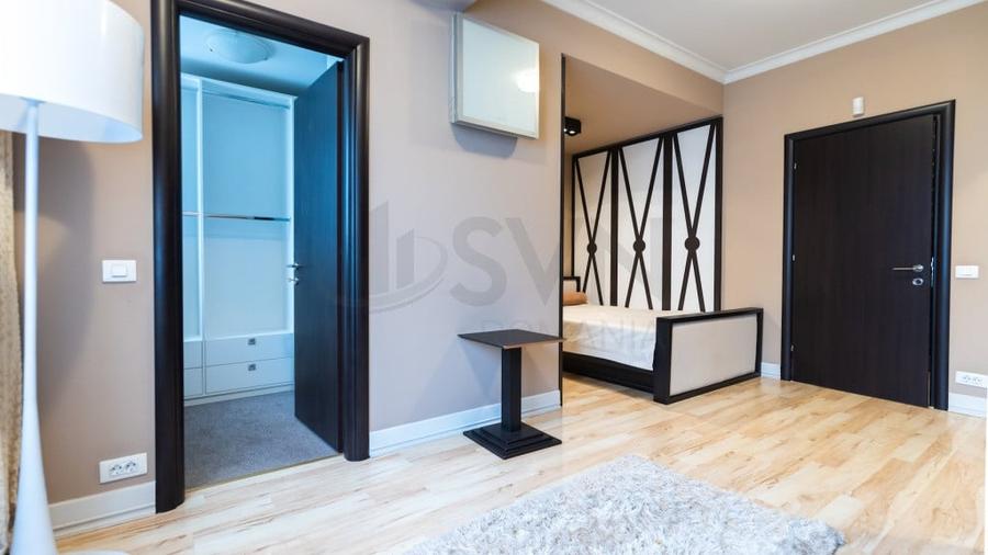 Apartament cu 4 camere decomandat în Herăstrău