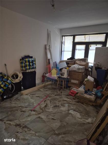 Casă cu 6 camere cu Teren 238 Mp în Central