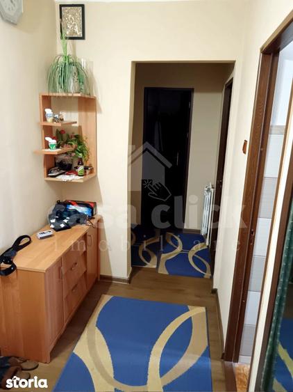 Apartament cu 2 camere decomandat în Micro 17