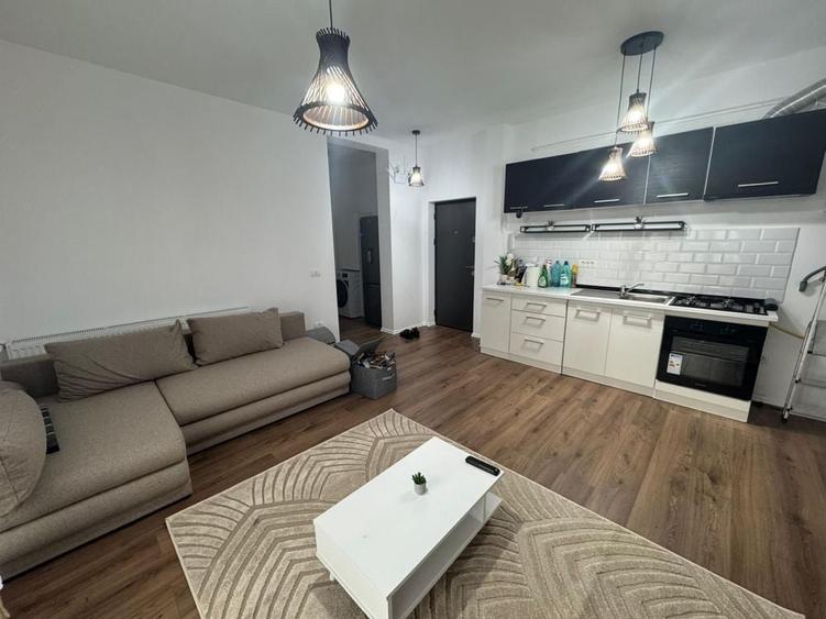 Apartament cu 2 camere semidecomandat în Giroc