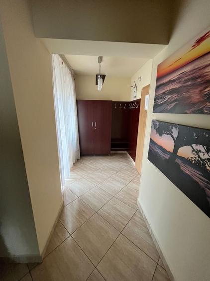 Apartament cu 4 camere decomandat în Central