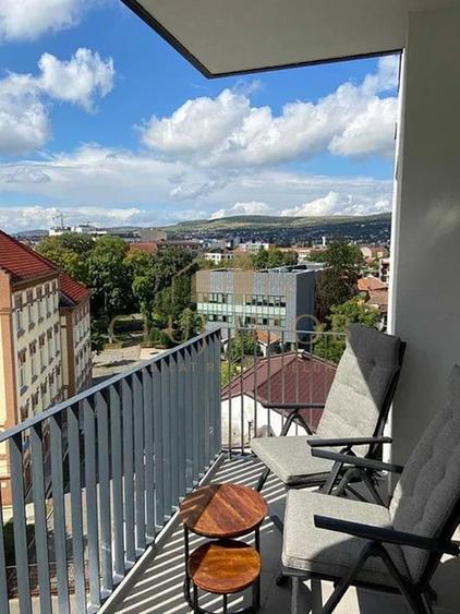 Apartament cu 2 camere decomandat în Central