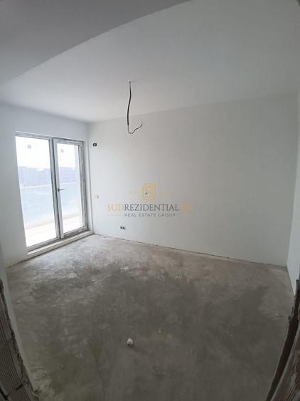 Apartament cu 5 camere decomandat în 13 Septembrie