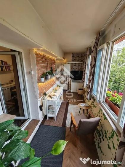 Apartament cu 4 camere decomandat în Central