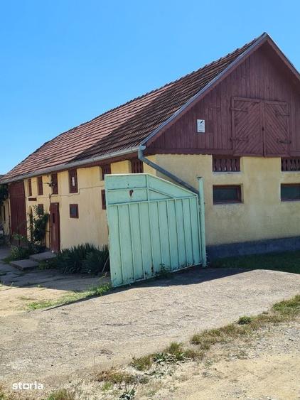 Casă cu 6 camere cu Teren 1932 Mp în Creaca