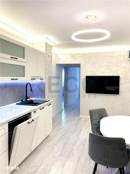 Apartament cu 3 camere decomandat în Central