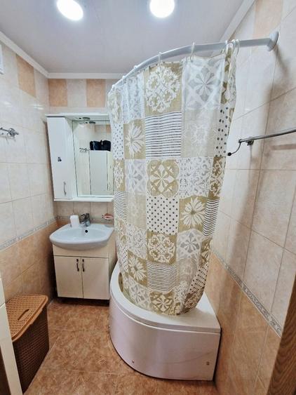 Garsonieră decomandată în Jiului