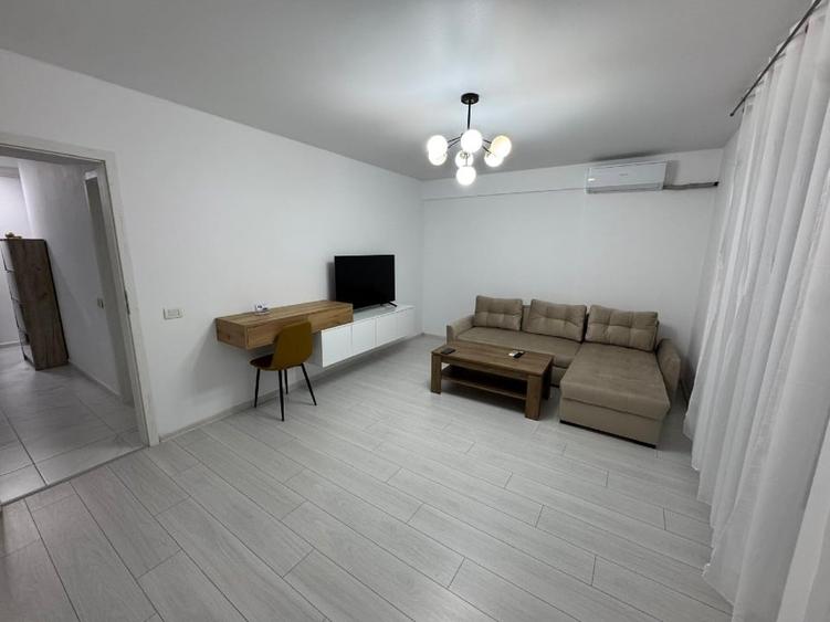Apartament cu 2 camere decomandat, mobilat în Metalurgiei