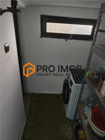 Casă individuală cu 4 camere cu Canalizare în Broșteni