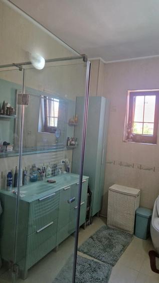 Casă cu Teren 3000 Mp în Mândruloc