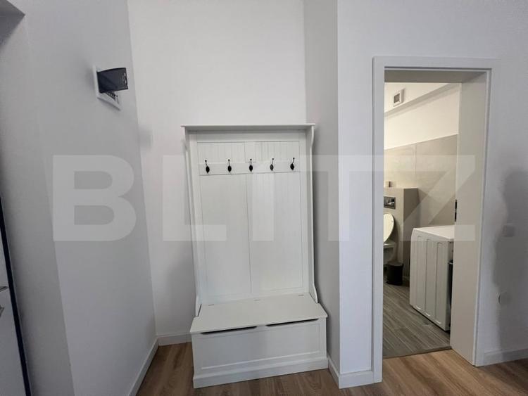 Apartament cu 2 camere semidecomandat, mobilat în Florești