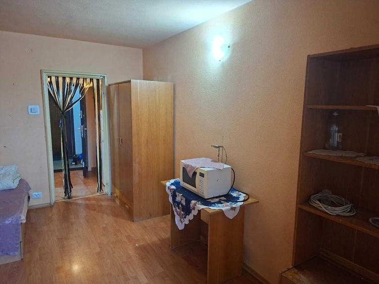 Garsonieră decomandată în Militari
