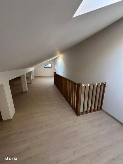 Casă cu 4 camere cu Teren 206 Mp în Odăi