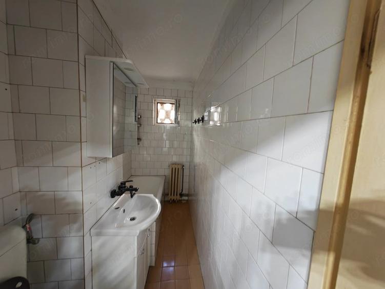 Apartament cu 2 camere nedecomandat în Girocului
