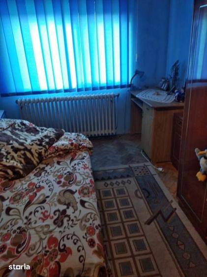 Apartament cu parcare, str. V. Gelu - 4