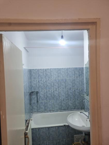 Apartament cu 2 camere semidecomandat în Dumbrăvița