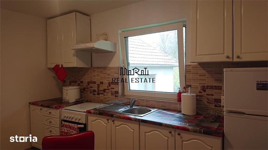 Casă cu 3 camere cu Teren 1084 Mp în Central
