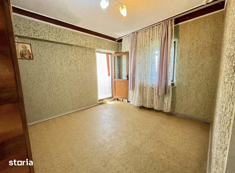 Apartament cu 3 camere decomandat în Bularga