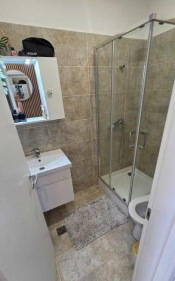 Apartament cu 3 camere decomandat, mobilat în Militari